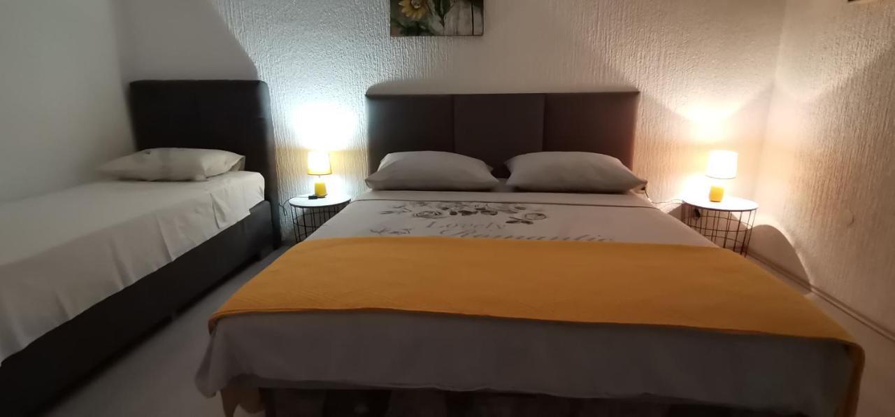 Andela Home - Krka Waterfalls Lozovac Eksteriør bilde